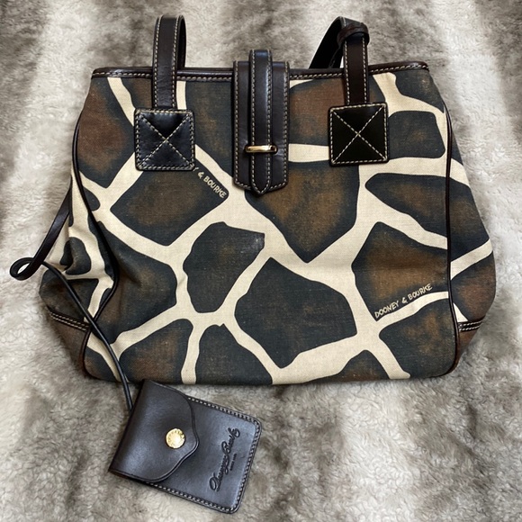Dooney & Bourke Giraffe print shoulder bag - Picture 1 of 13